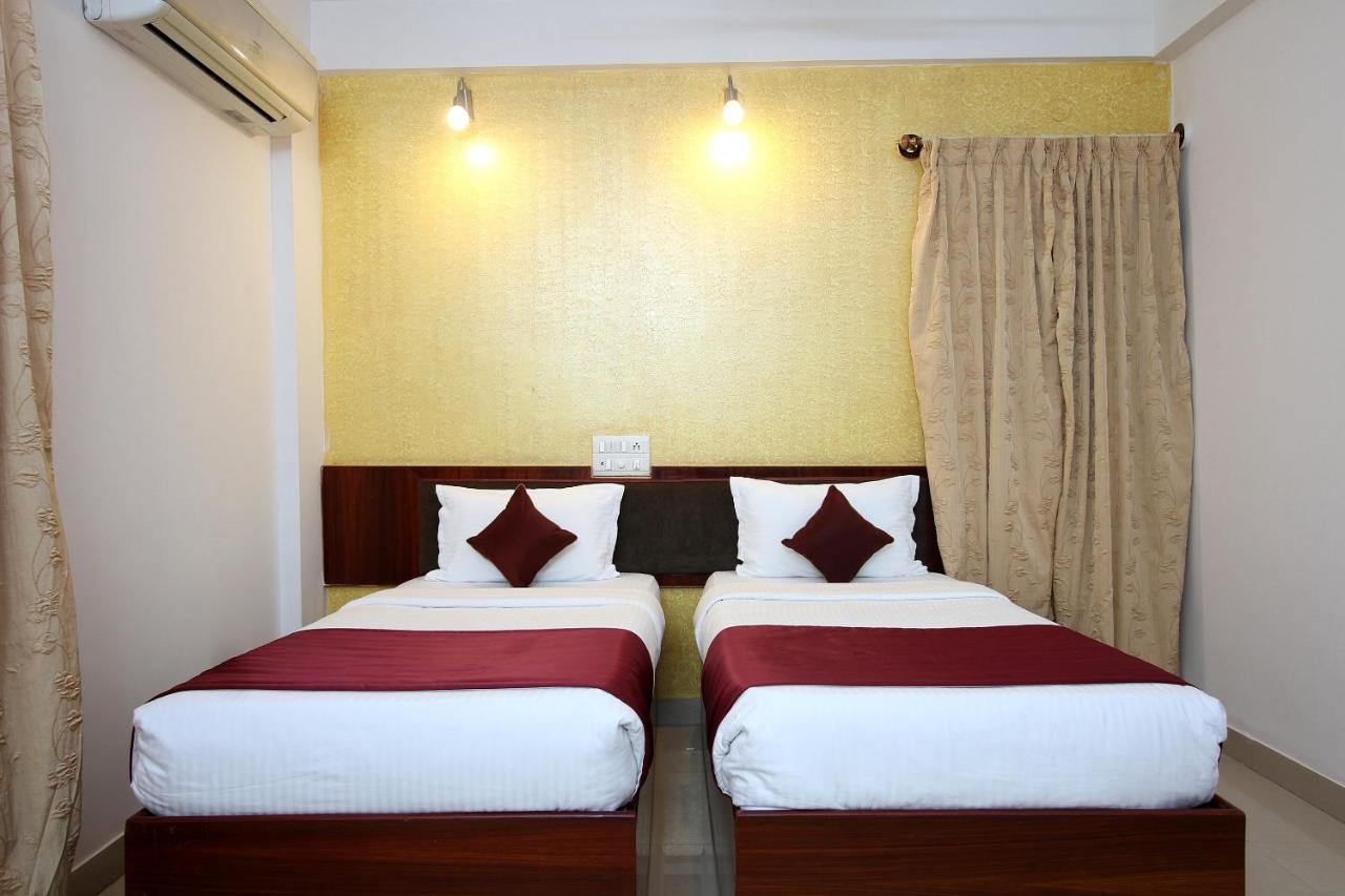 Oyo 9959 Hotel Varcity Ruby Bangalore Eksteriør billede
